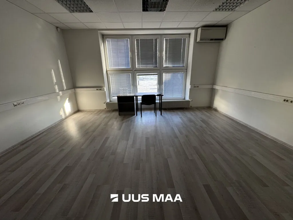 Pièces - Office Space with Historic View in Tallinn Centre