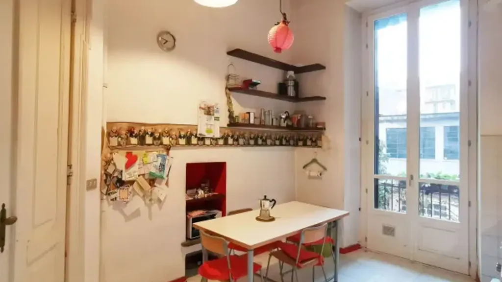 Söögituba - Spacious Apartment with Triple Exposure in Turin