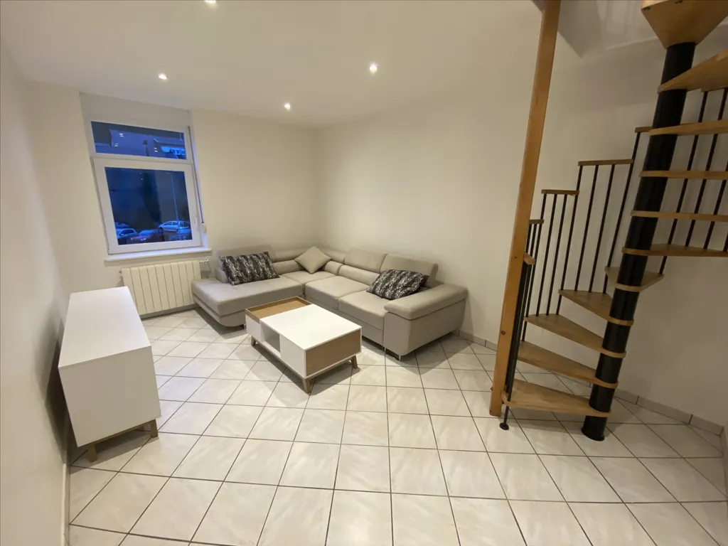 Elutuba - Duplex Apartment with Private Parking in Algrange