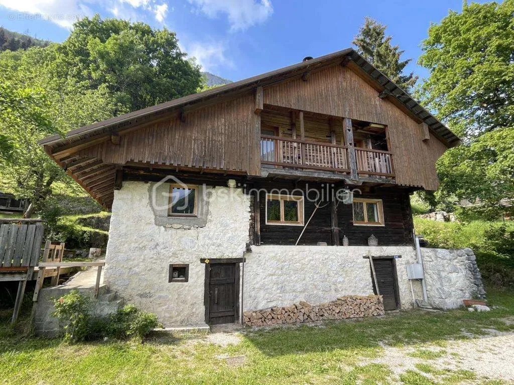Extérieur - Chalet Authentique de 1872 avec Terrasses à Thônes