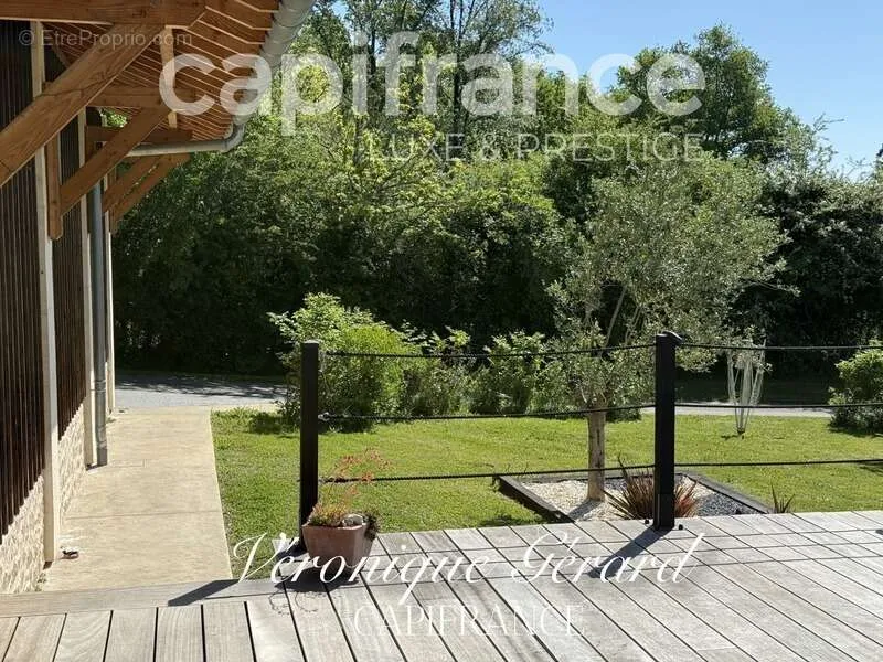 Terrass - Equestrian Property with Longère in Salleboeuf