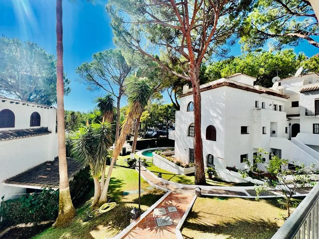 Terrazza - Refurbished Apartment with Pool in Marbella
