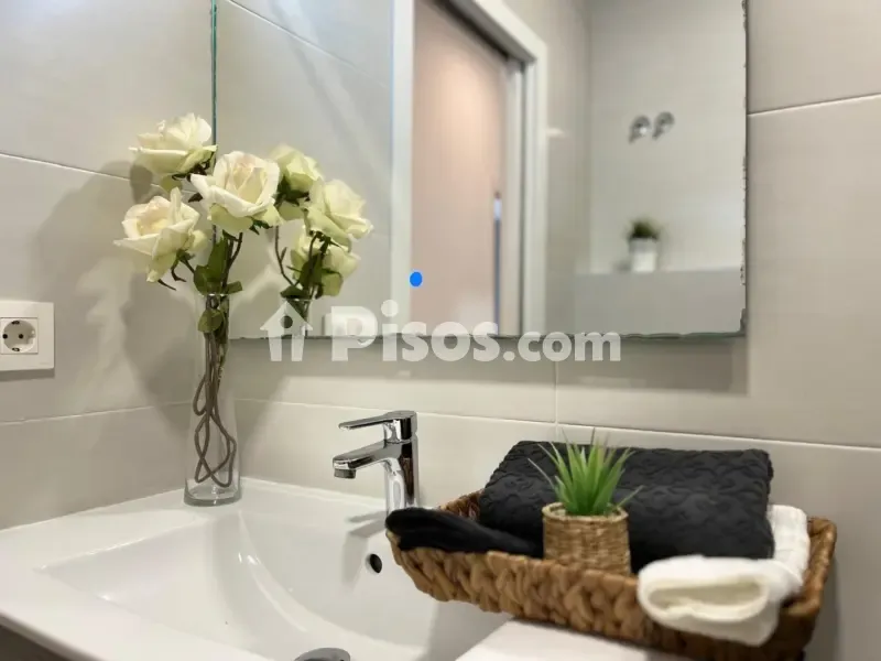 Salles de bain - Reformed Apartment with Balcony in Salamanca