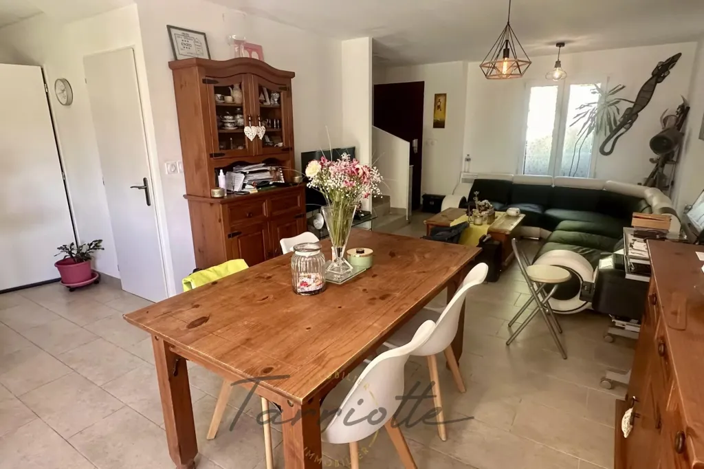Dining Room - Villa with Garden in Montélimar