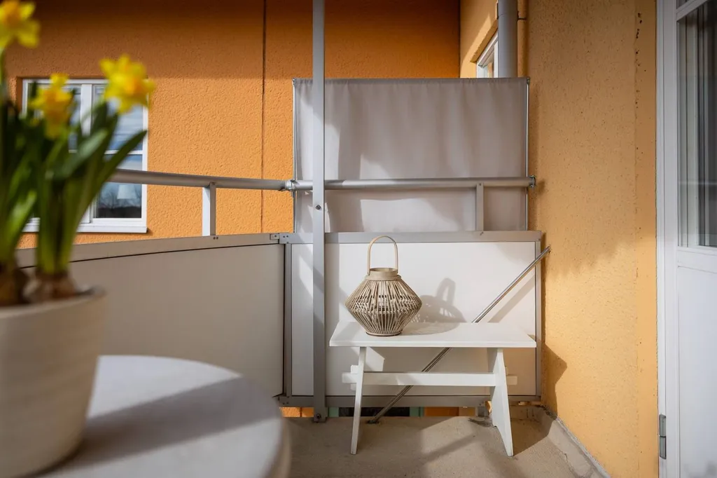 Rõdu - Bright Apartment with Balcony in Stenkumlet