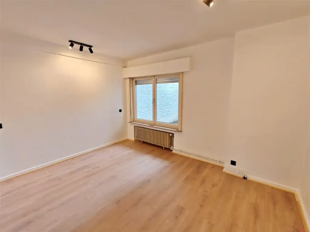 Stanze - Ready-to-Move Ground Floor Apartment in Kortrijk Centre