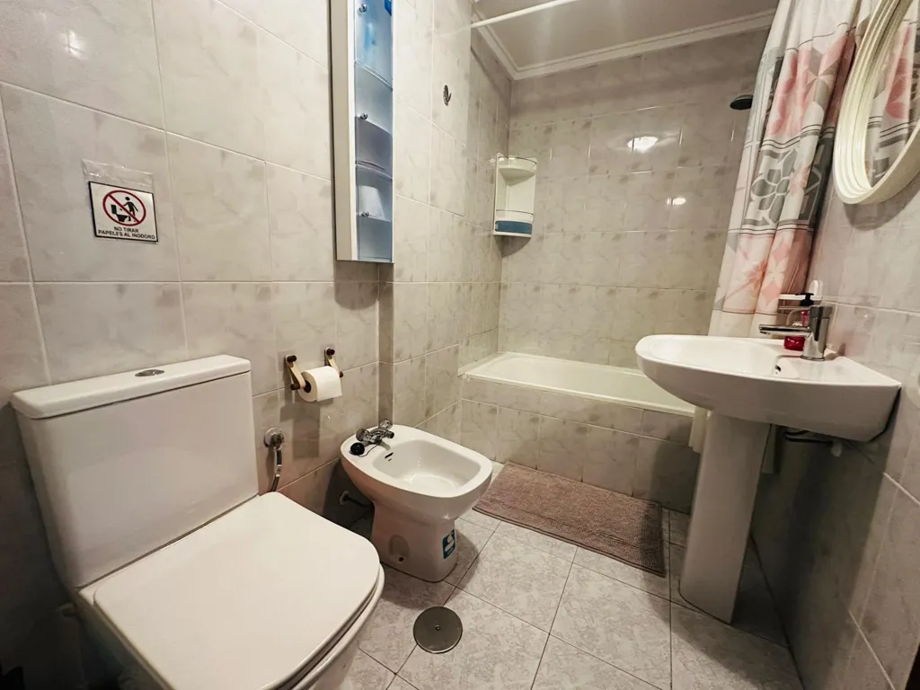 Salles de bain - Apartment with Pool in Torrevieja Centre