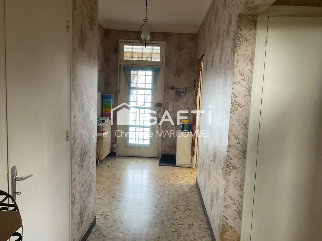 hallway_entrance