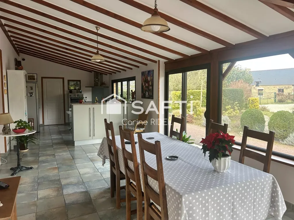 Sala da pranzo - Charming Stone House with Gîte in Domjean