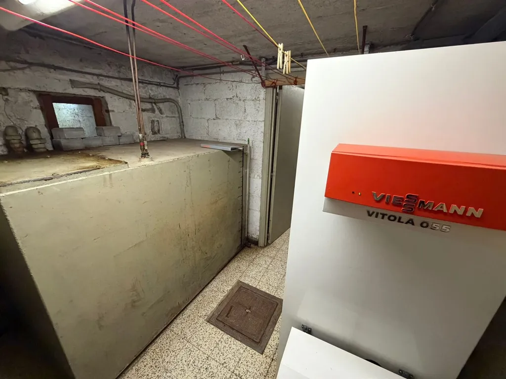 Utility Room - Half-Open House with Garden in Bastogne