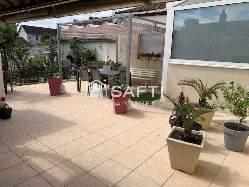 Terrasse - Maison avec Terrasse et Jardin à Tergnier
