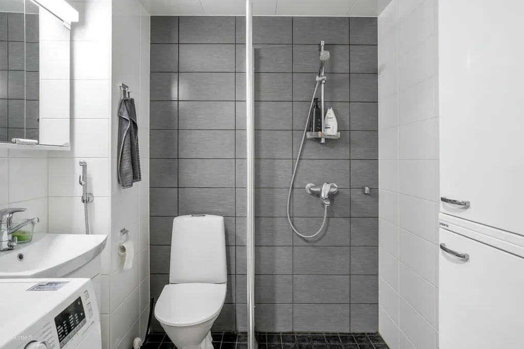 Vannitoad - Modern Flat with Balcony in Lielahti, Tampere
