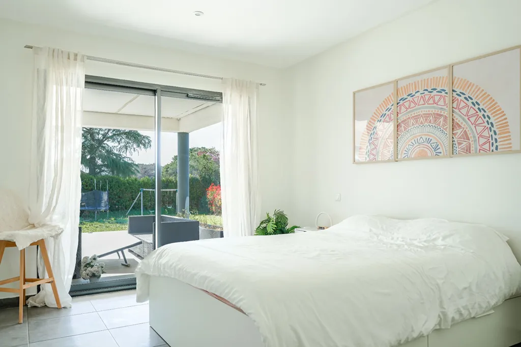 Chambres - Maison avec Piscine et Jardin à VENTABREN