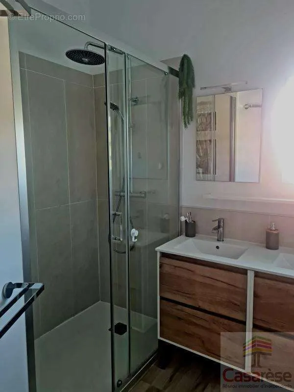 Bathrooms - Exceptional Property Ensemble with Pool in L'Entre-Deux