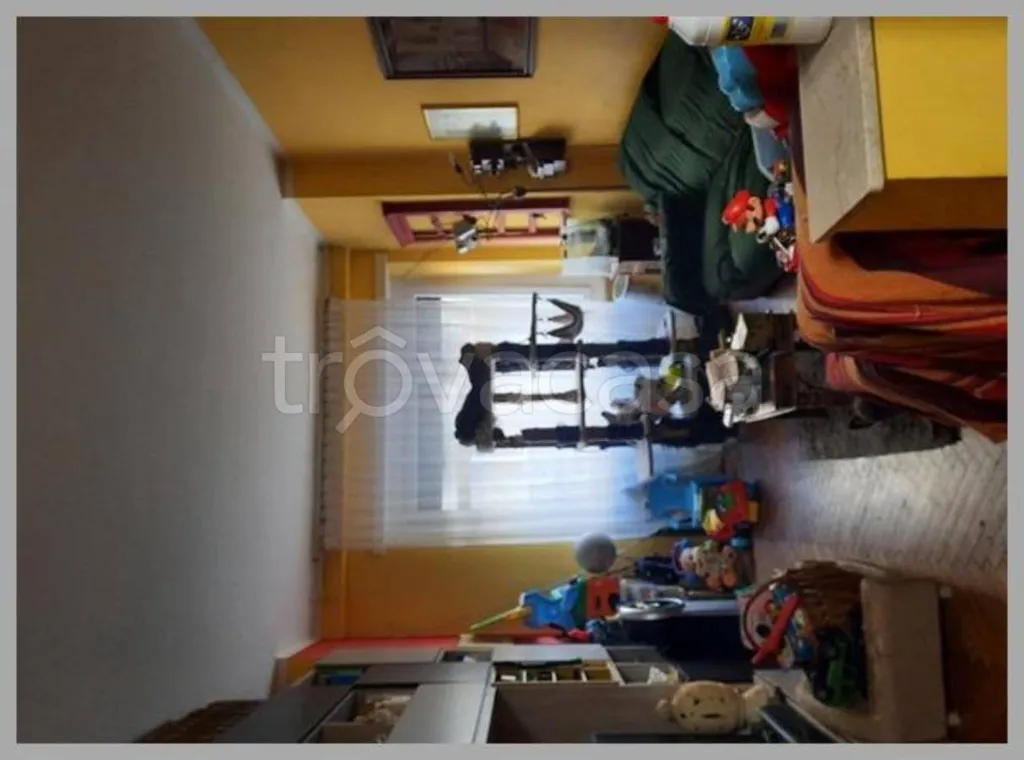 Elutuba - Auction Apartment with Balcony in Turin