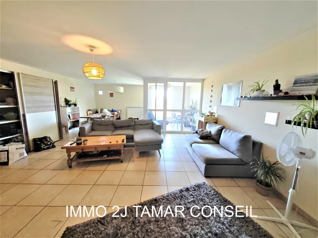 Elutuba - Renovated T3 Apartment in Cadenet