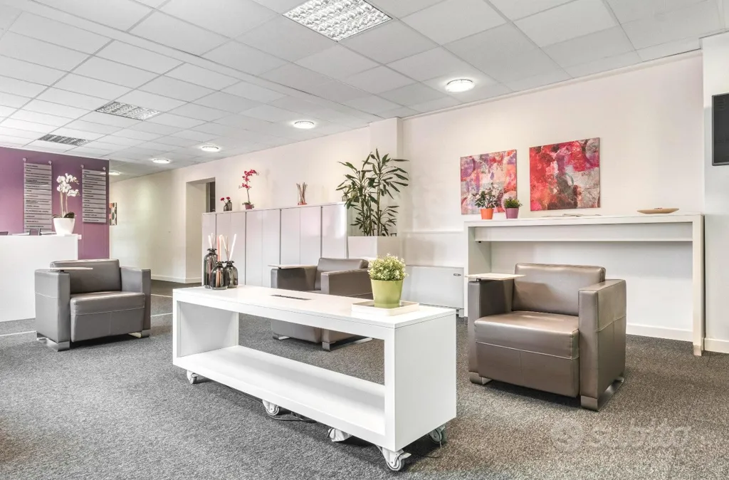 Bureau - Private Offices for 5 in Bologna Central Station