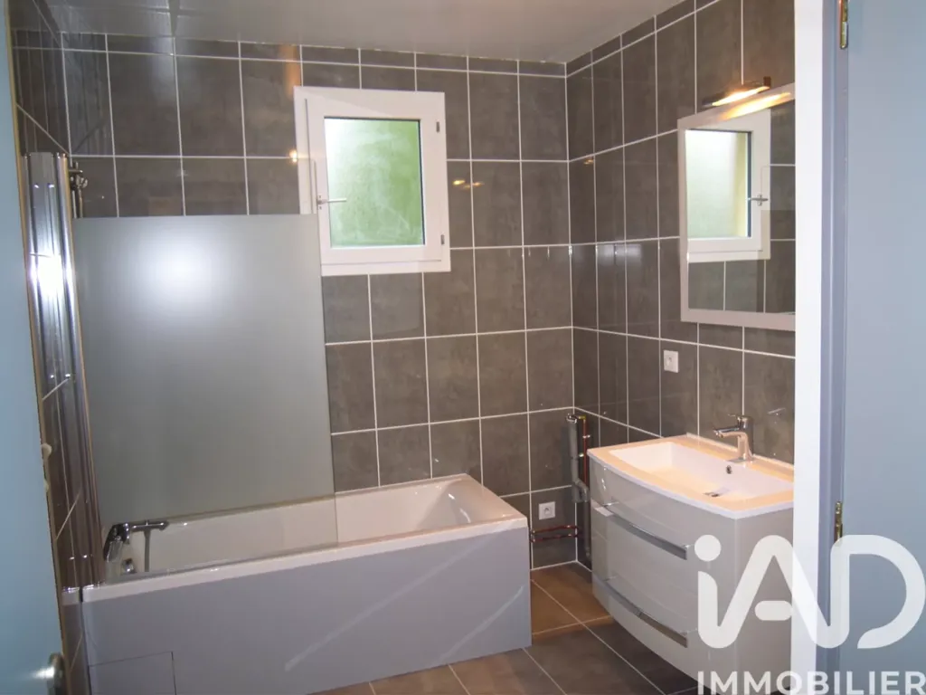 Vannitoad - 5-Piece House with Garden in Mesnil-sur-Oger