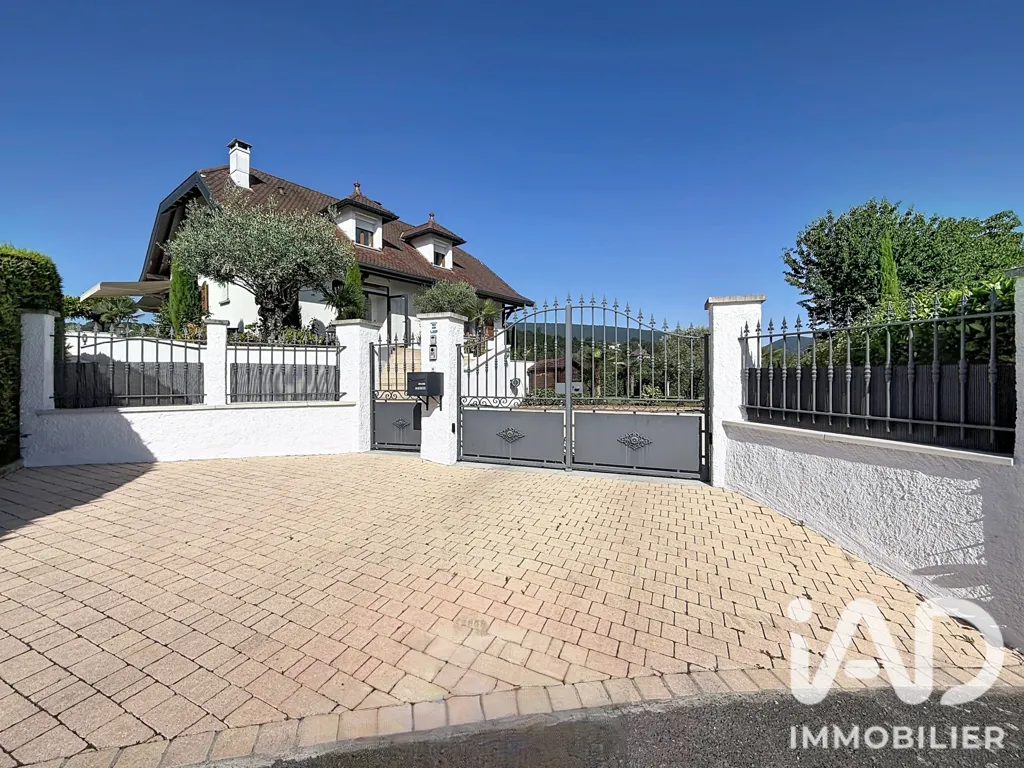 Esterno - Detached House with Pool in Reignier-Ésery
