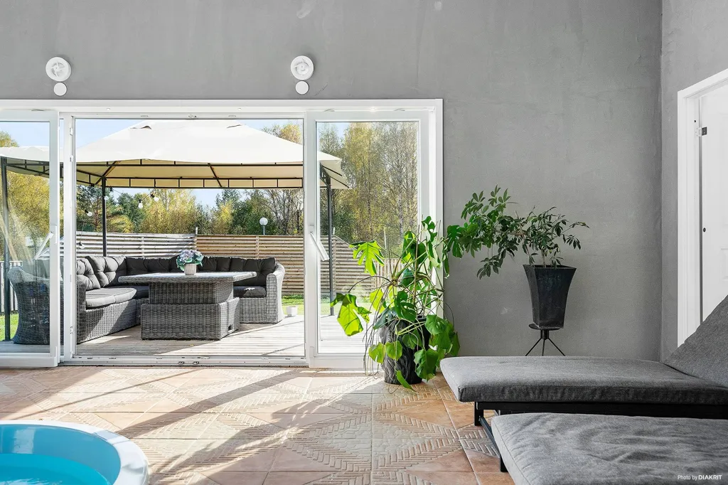 Piscina - Modern House with Pool in Gislaved