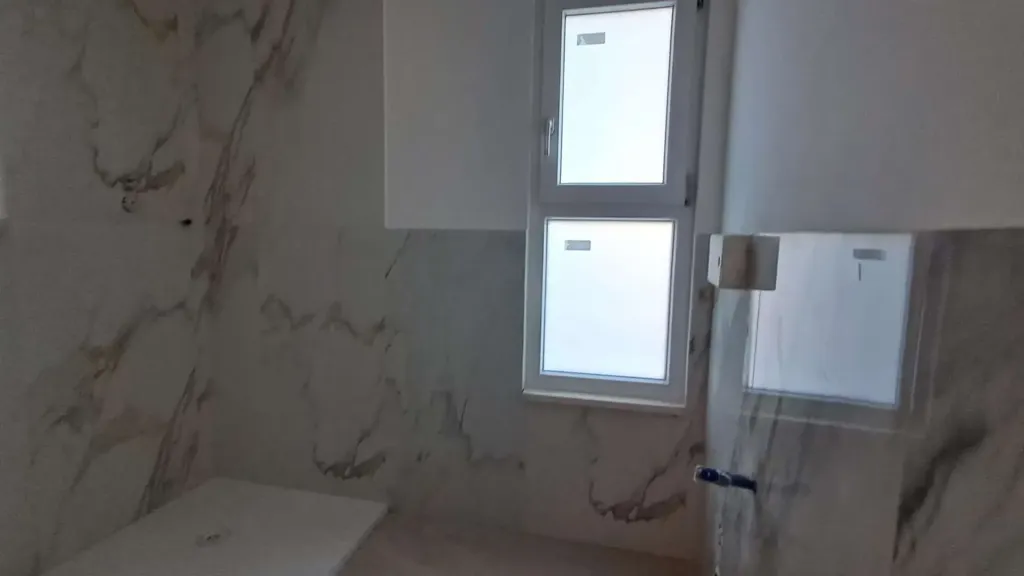 Salles de bain - Modern Bilocale with Terrace in Ancona