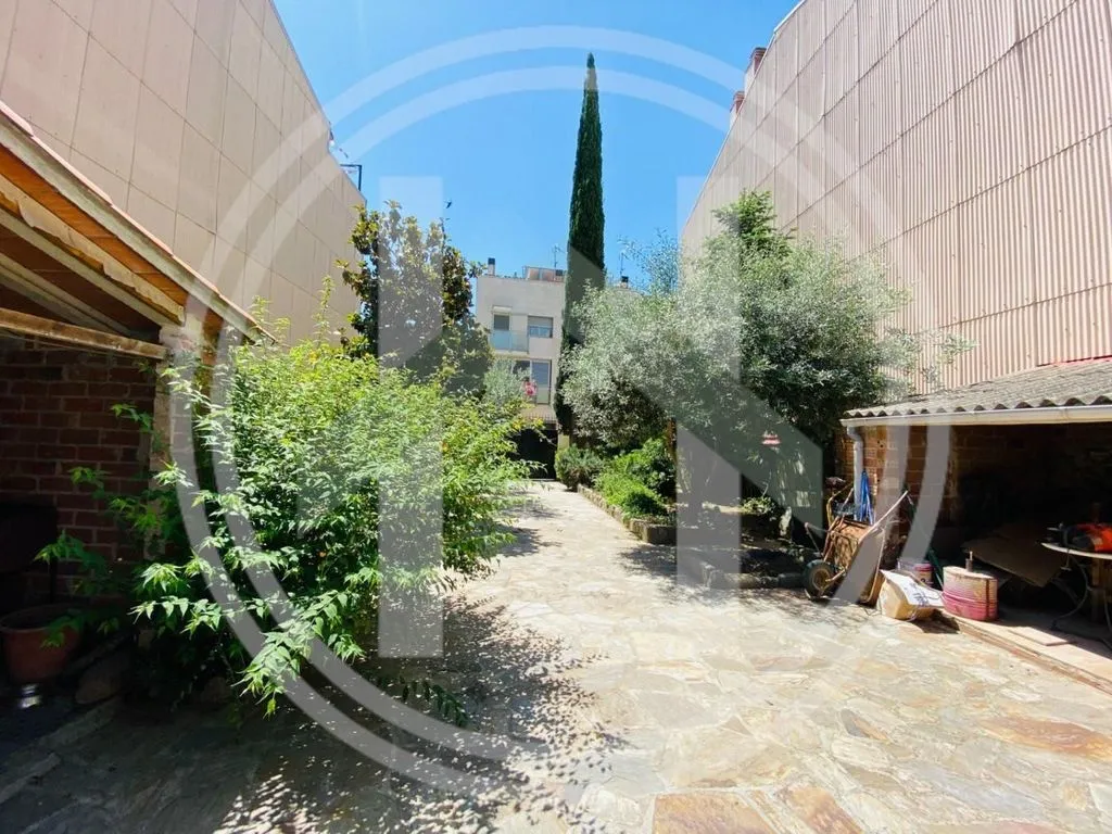 Jardin - Historic House with Garden in Cardedeu Centre