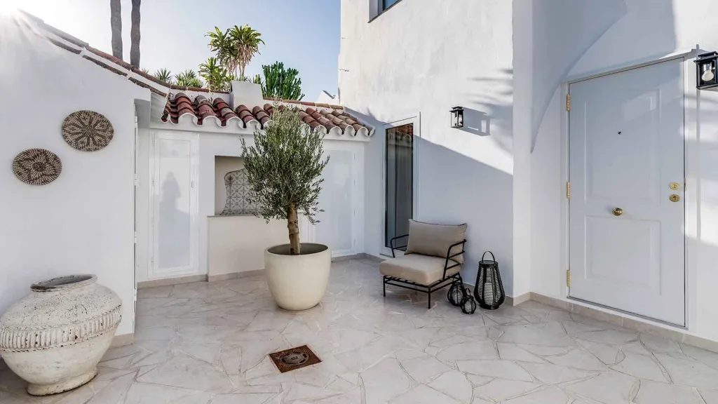Aed - Adosado with Private Pool in Nueva Andalucía