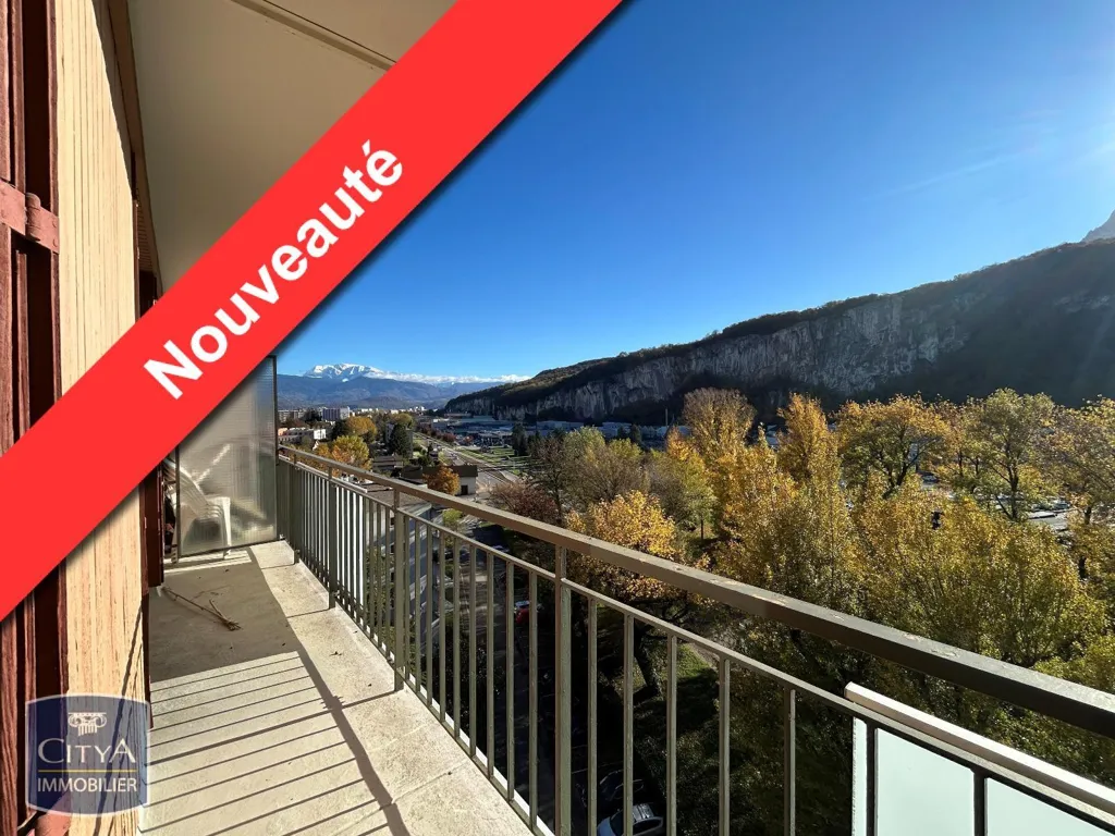 Balcone - Bright 2-Bed Flat with Balcony in Fontaine