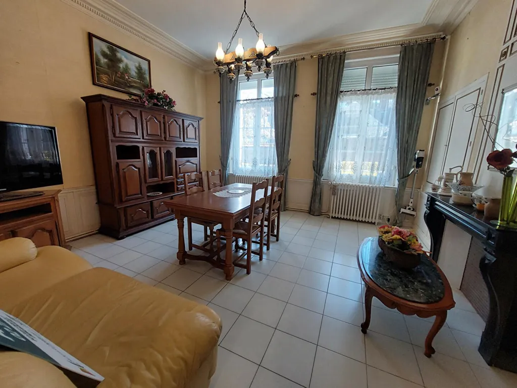 Söögituba - 3-Bedroom Apartment with Private Garage in Eu