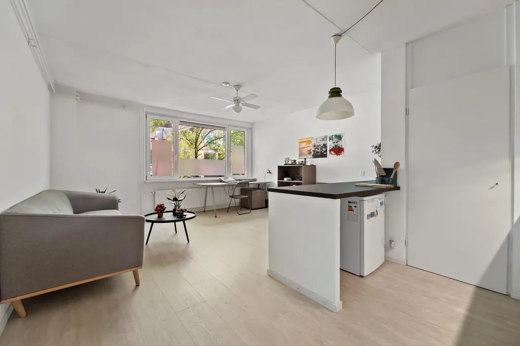 Soggiorno - Modernised 2-Bedroom Flat with Church Tower View in Delft