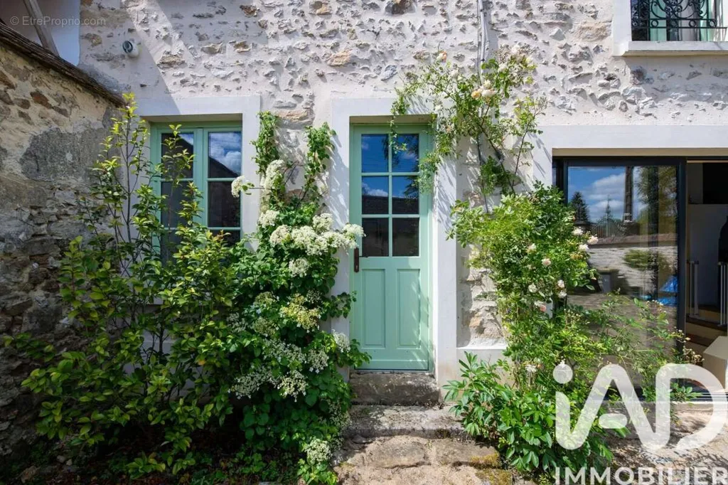 Jardin - Maison de Maître Rénovée avec Jardin à Féricy