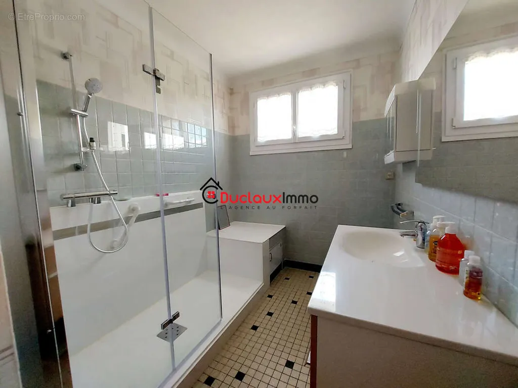 Vannitoad - Detached House with Garden and View in Alouettes