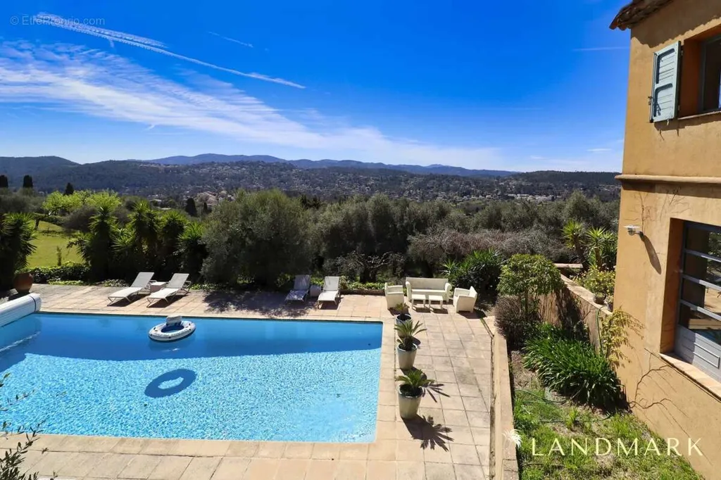 Piscine - Bastide Élégante avec Piscine à Cabris
