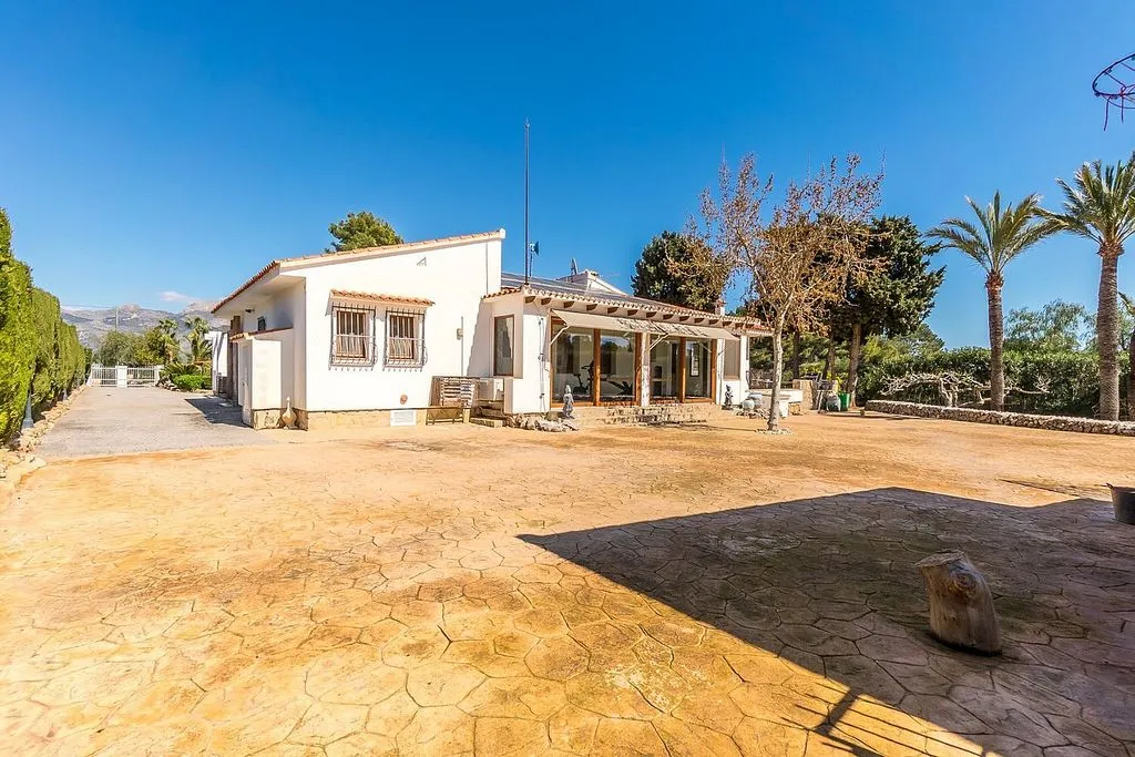Välivaade - Mediterranean Finca with Pool in Cautivador