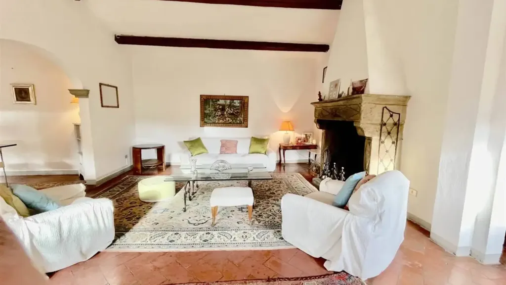 Elutuba - Prestigious Penthouse in Florence