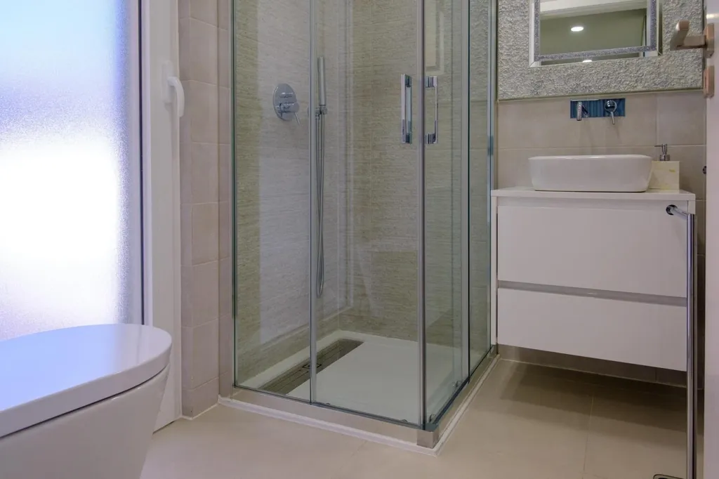 Salles de bain - Contemporary Villa with Pool in Aroeira, Almada