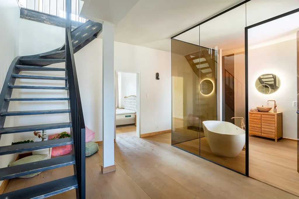 Salles de bain - Penthouse Rénové avec Terrasse dans le Zuid d'Anvers