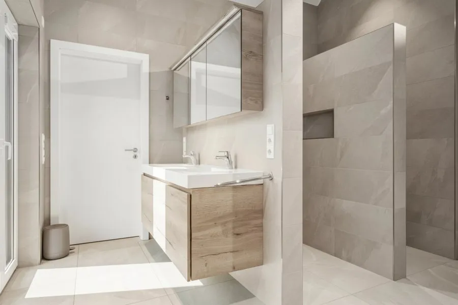 Salles de bain - Maison 13 pièces à Bivange