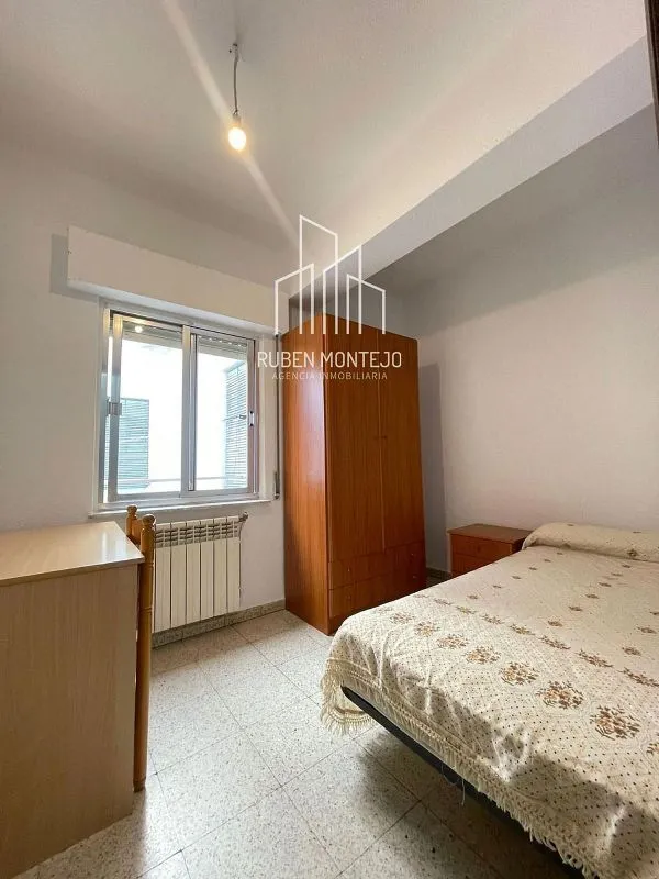 Bedrooms - Student Flat with Terrace in Carmelitas, Salamanca