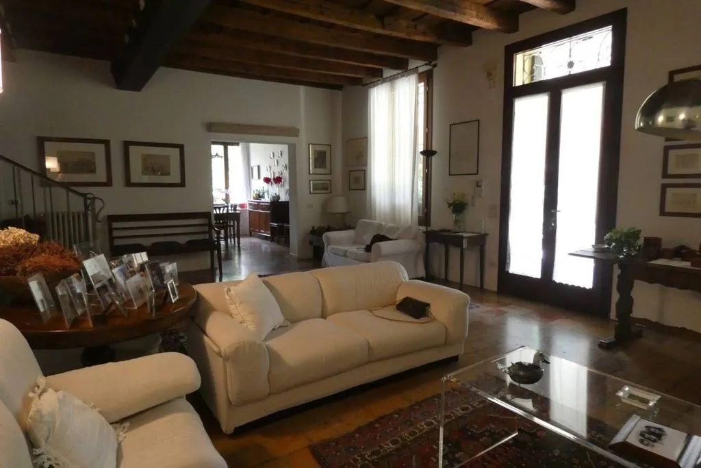 Séjour - Luxury Villa with Private Garden in Due Carrare