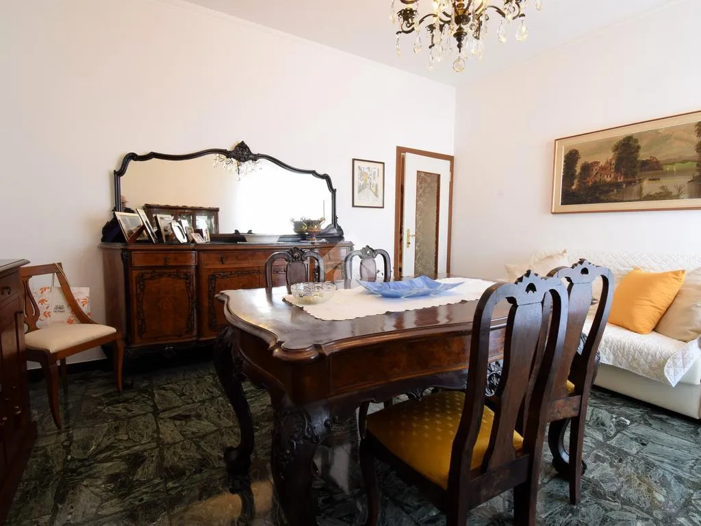 Salle à manger - Duplex Villa with Private Courtyard in Pieve Emanuele