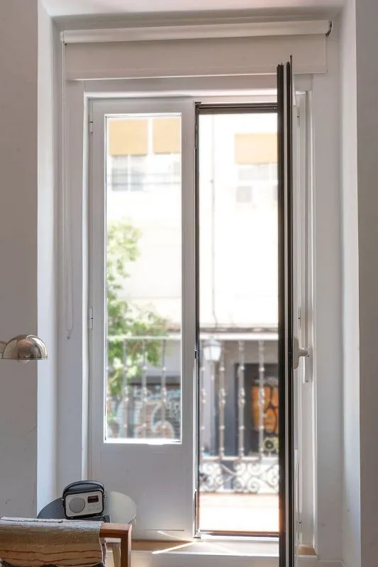 Balcon - Fully Renovated Flat with Balcony in Trafalgar