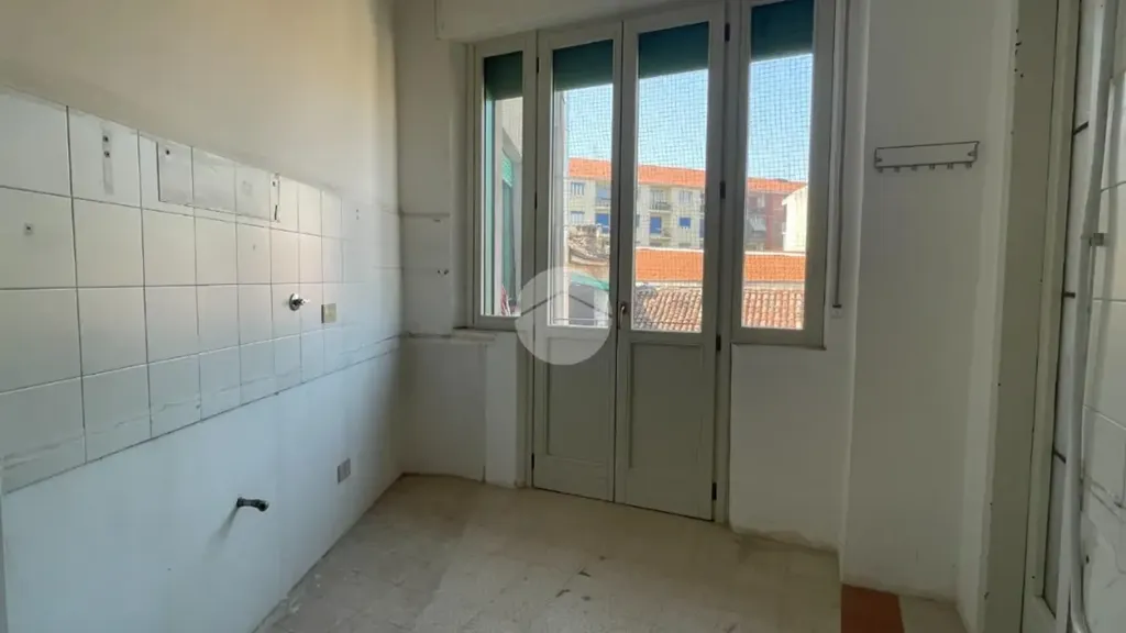 Stanze - Triplex with Balcony in Asti's Historic Centre