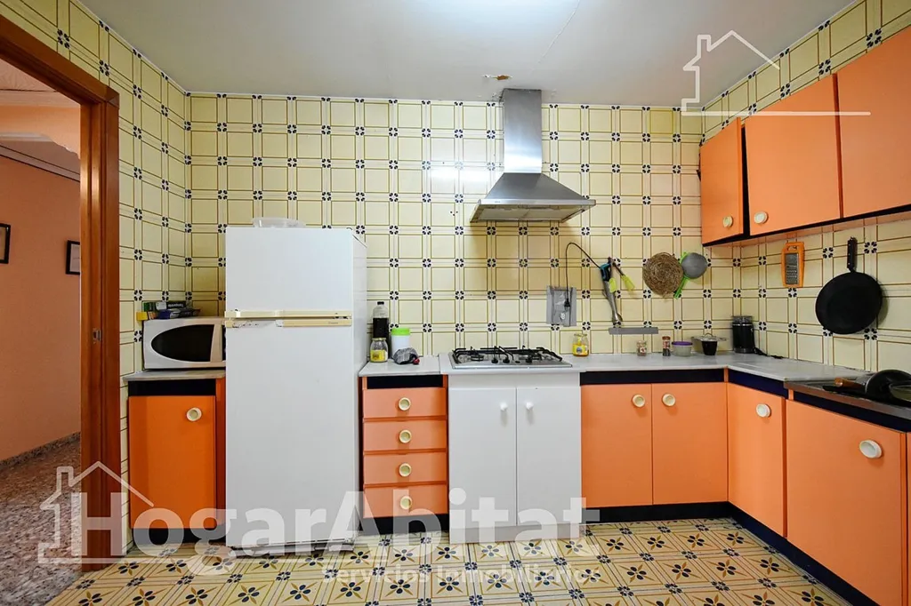 Köök - Spacious Flat with Balcony in Oliva