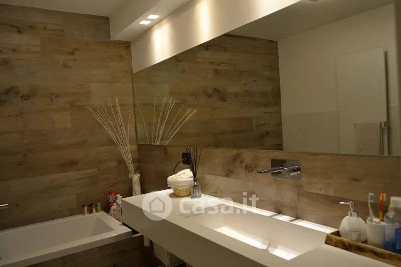 Salles de bain - Rustic Mansard Apartment with Terrace in Barletta