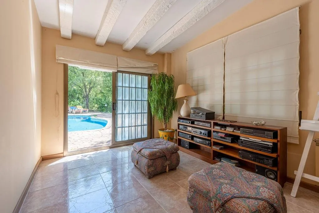 Elutuba - Classic Style Villa with Pool in Caldes de Malavella