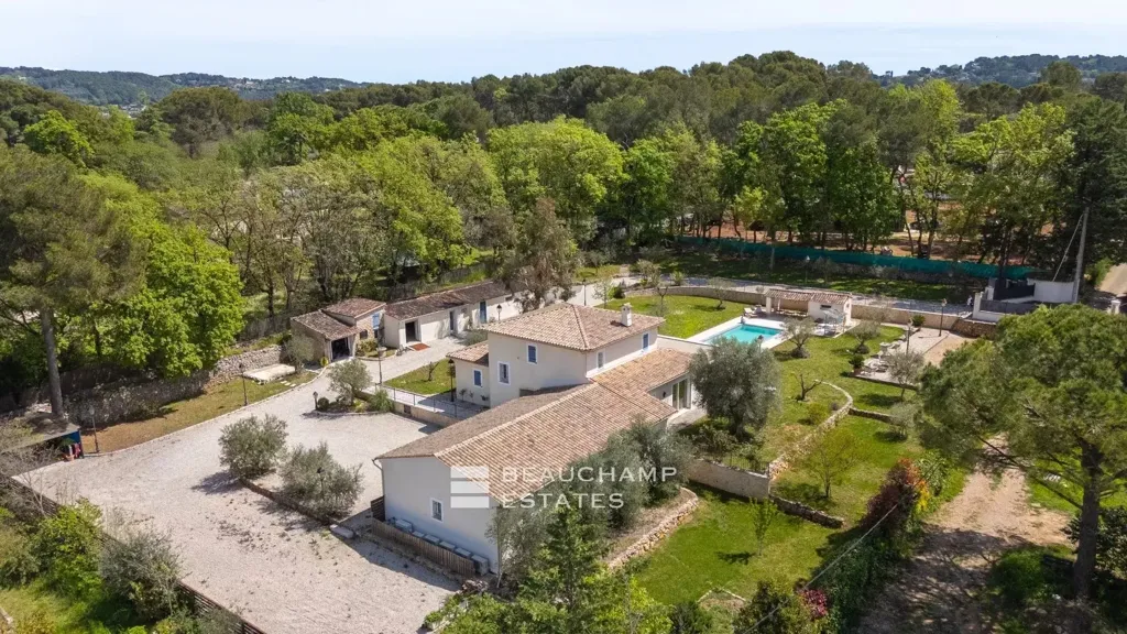 Vue aérienne - Maison 5 pièces à Mouans-Sartoux