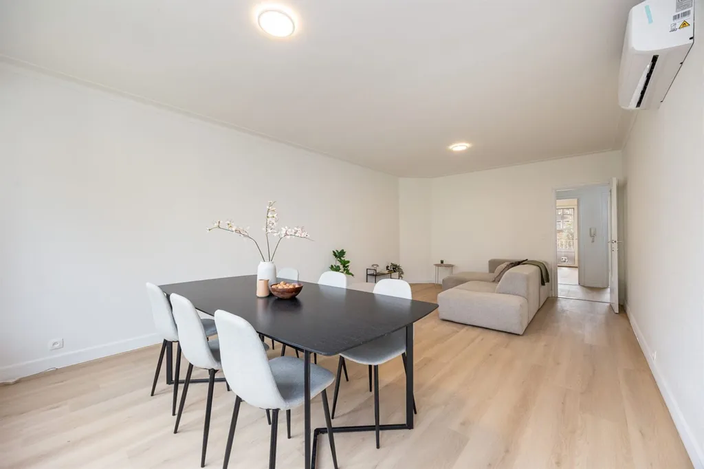 Söögituba - Renovated Garage with Garden Access in Rivierenhof