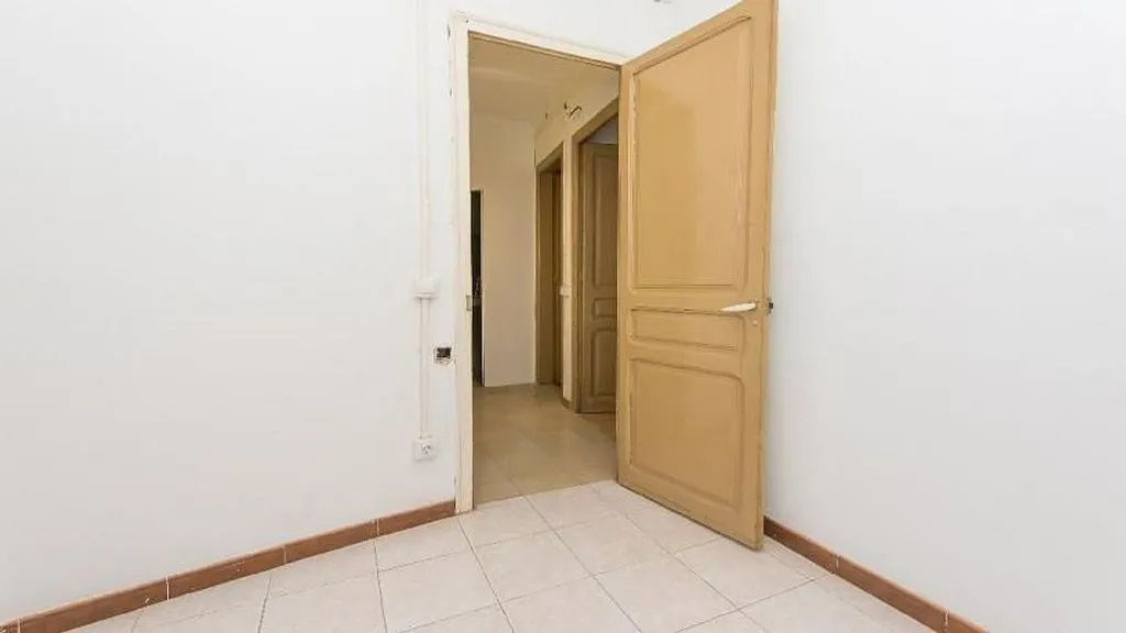hallway_entrance