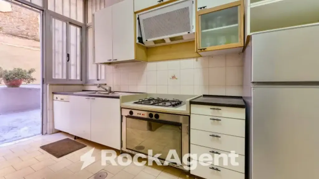 Köök - Apartment with Terrace in Central Chiaia